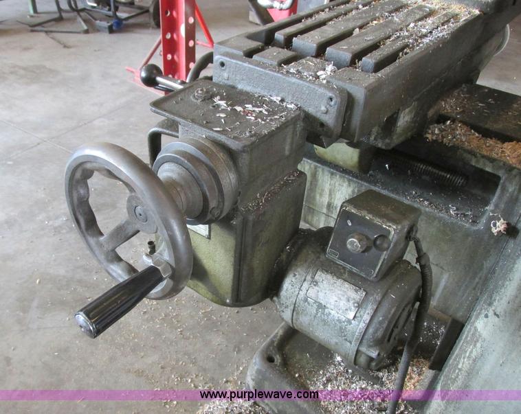 image for item BM9102 Induma vertical mill