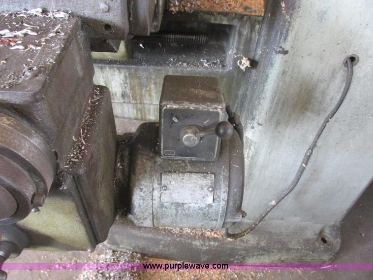 image for item BM9102 Induma vertical mill