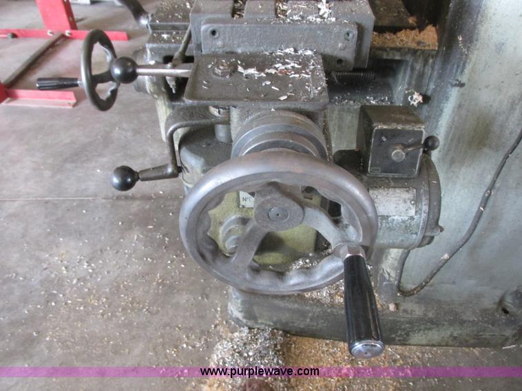 image for item BM9102 Induma vertical mill