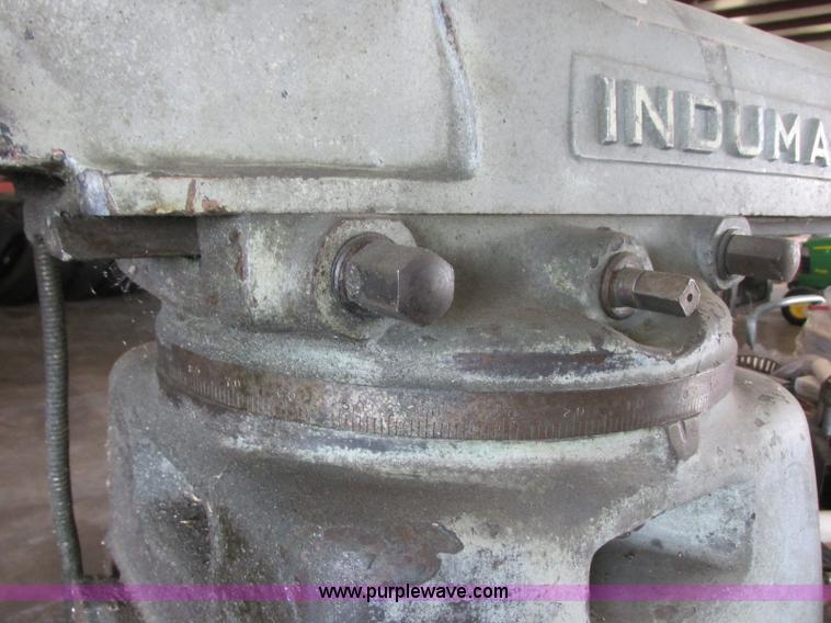 image for item BM9102 Induma vertical mill