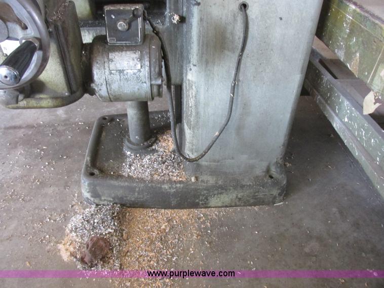 image for item BM9102 Induma vertical mill