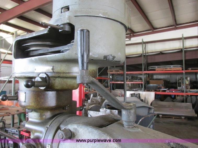 image for item BM9102 Induma vertical mill