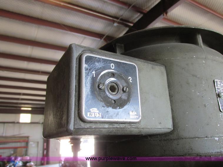 image for item BM9102 Induma vertical mill