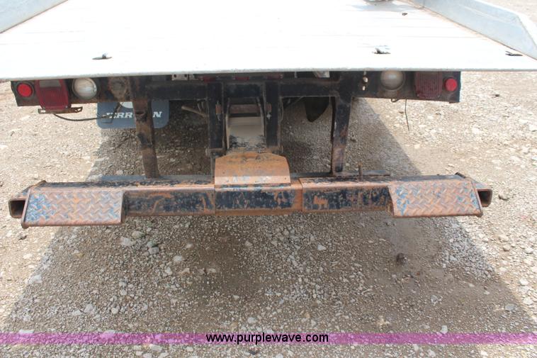 image for item BO9375 1994 Ford F700 rollback truck