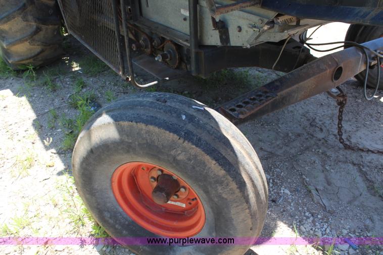 image for item BO9389 Gleaner M combine