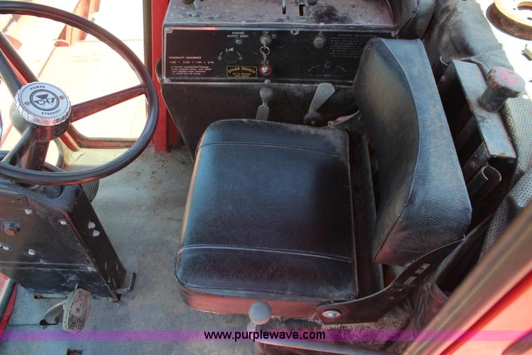 image for item BO9390 Massey-Ferguson 750 combine