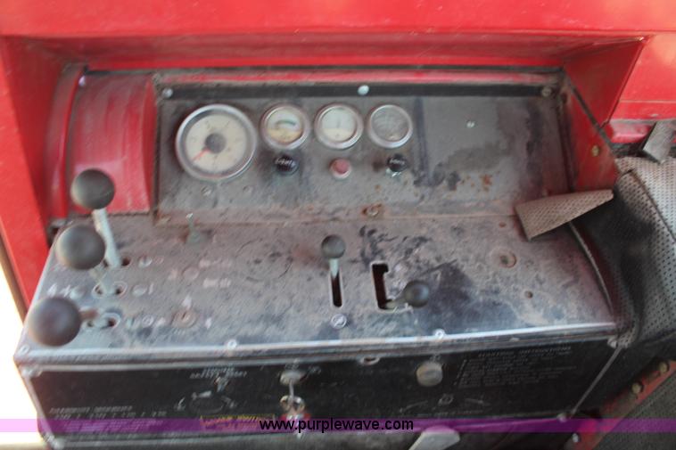 image for item BO9390 Massey-Ferguson 750 combine