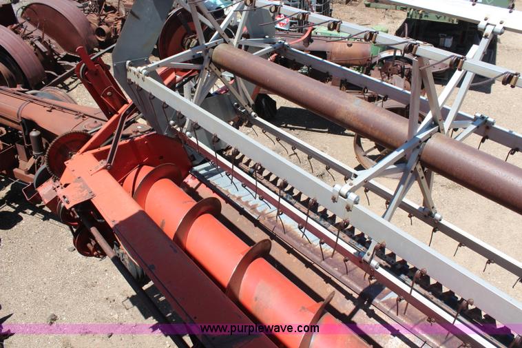 image for item BO9390 Massey-Ferguson 750 combine