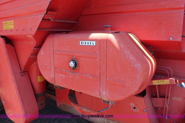 image for item BO9390 Massey-Ferguson 750 combine
