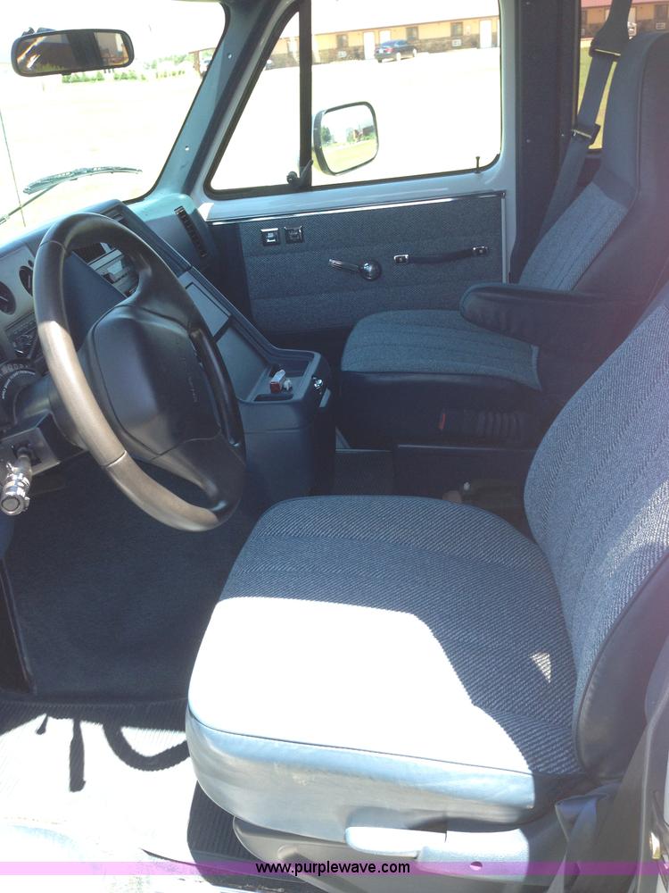 image for item D1652 1995 Chevrolet G30 Extended Beauville van