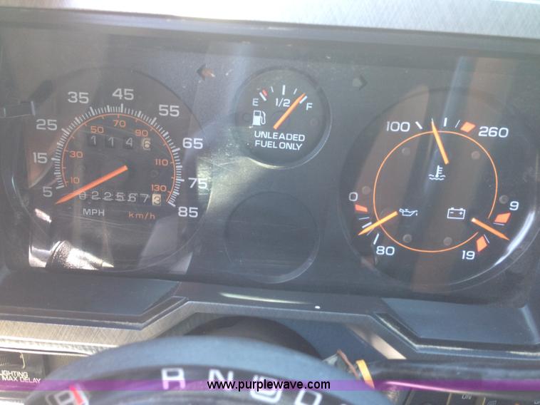 image for item D1652 1995 Chevrolet G30 Extended Beauville van