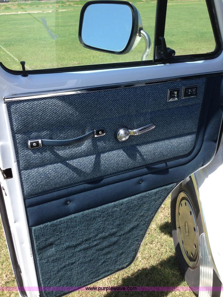 image for item D1652 1995 Chevrolet G30 Extended Beauville van