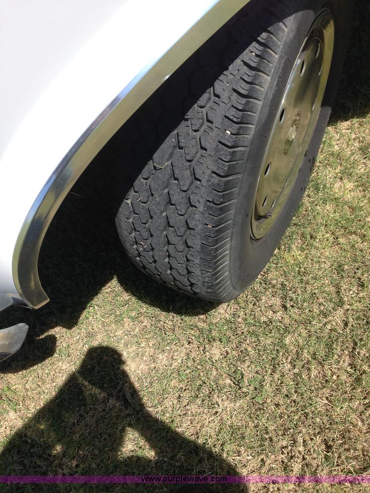 image for item D1652 1995 Chevrolet G30 Extended Beauville van