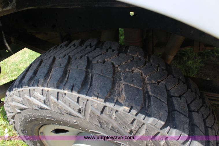 image for item F7916 2009 Ford F250 XL pickup truck