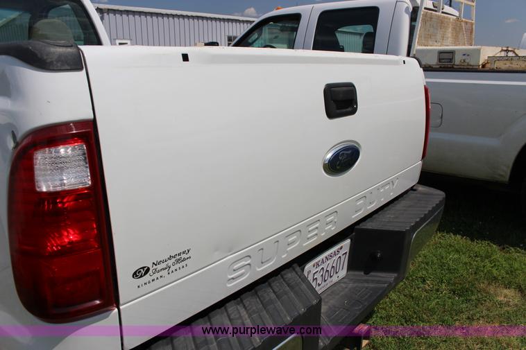 image for item F7916 2009 Ford F250 XL pickup truck