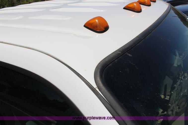 image for item F7992 2011 Ford F250 Super Duty Crew Cab pickup truck