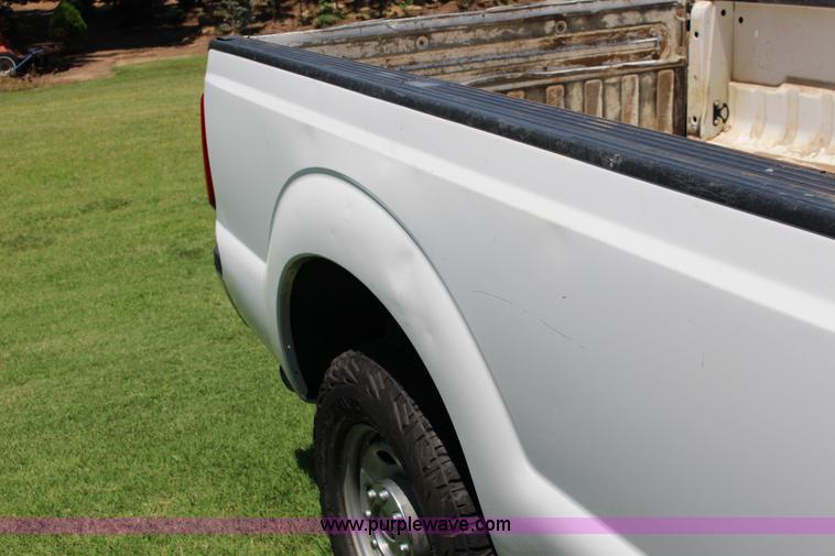image for item F7992 2011 Ford F250 Super Duty Crew Cab pickup truck