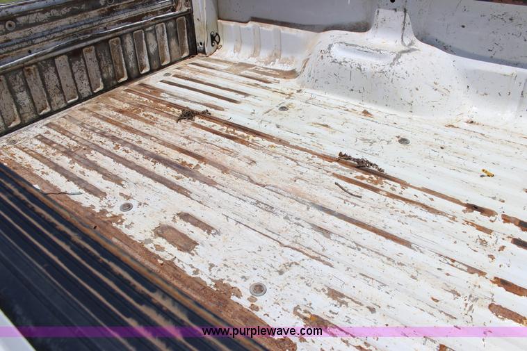 image for item F7992 2011 Ford F250 Super Duty Crew Cab pickup truck