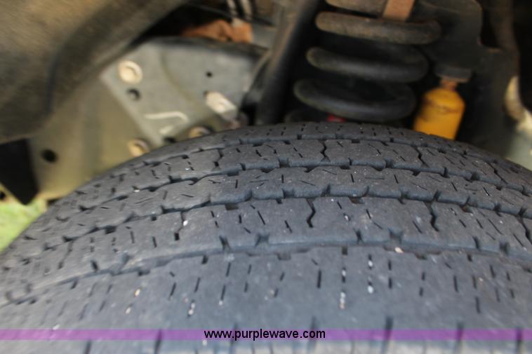 image for item F7992 2011 Ford F250 Super Duty Crew Cab pickup truck