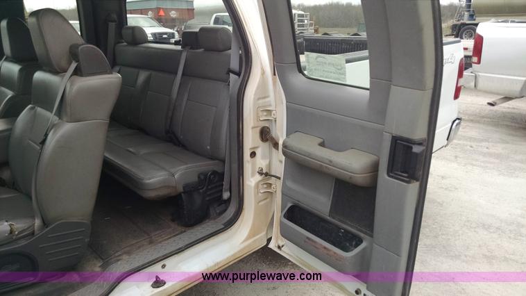 image for item F8428 2008 Ford F150 SuperCab pickup truck