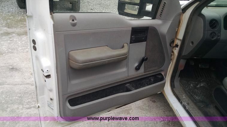 image for item F8428 2008 Ford F150 SuperCab pickup truck