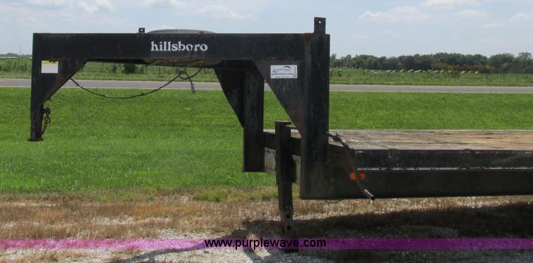 image for item H3251 1989 Hillsboro gooseneck trailer