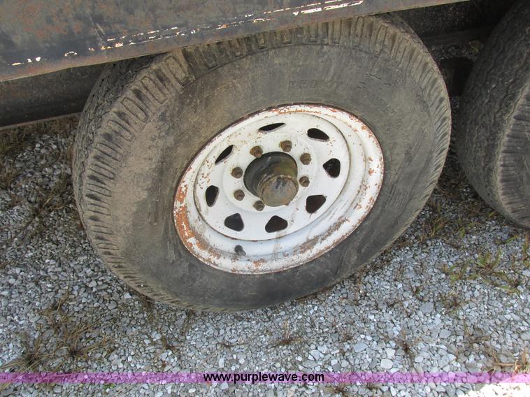 image for item H3251 1989 Hillsboro gooseneck trailer