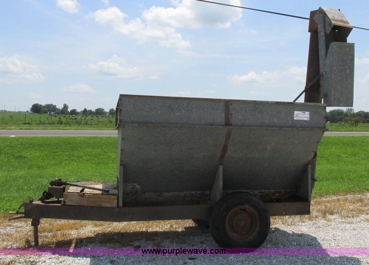 image for item H3252 Inland TI Mfg. wagon
