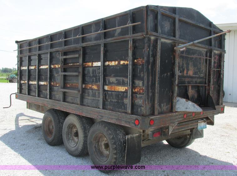 image for item H3254 1979 Gross Haul gooseneck dump trailer
