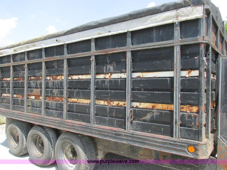 image for item H3254 1979 Gross Haul gooseneck dump trailer