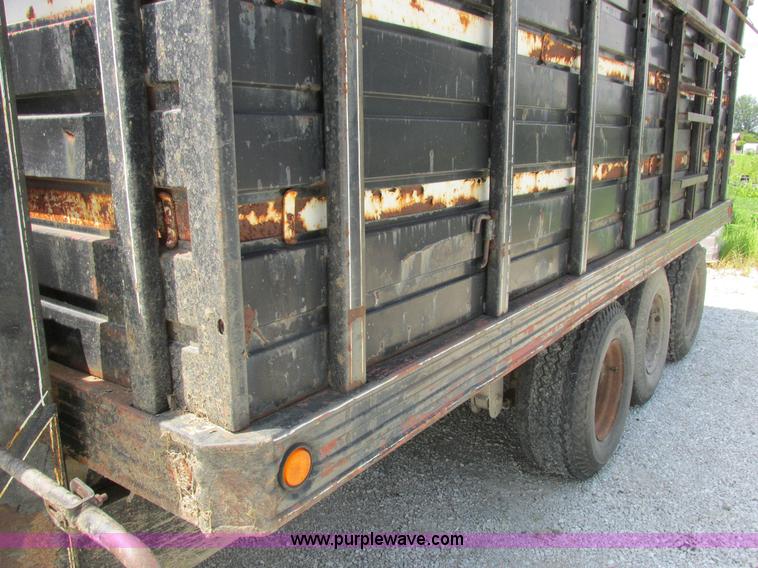 image for item H3254 1979 Gross Haul gooseneck dump trailer