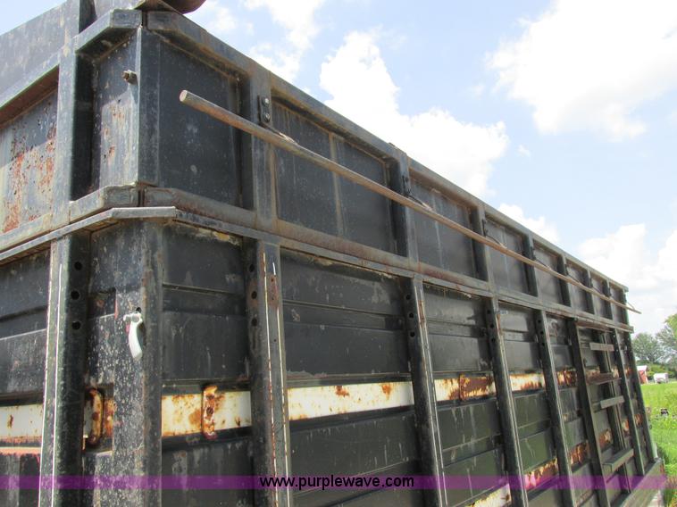 image for item H3254 1979 Gross Haul gooseneck dump trailer