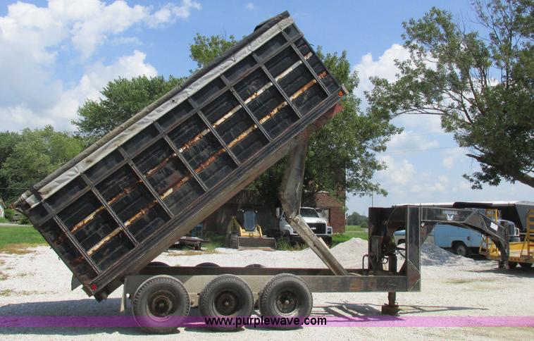 image for item H3254 1979 Gross Haul gooseneck dump trailer