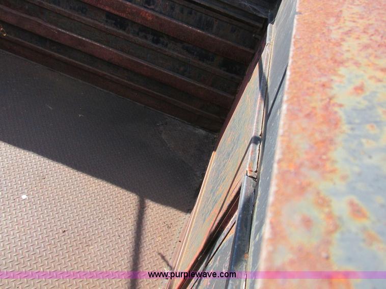 image for item H3254 1979 Gross Haul gooseneck dump trailer