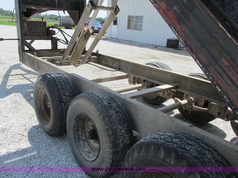 image for item H3254 1979 Gross Haul gooseneck dump trailer
