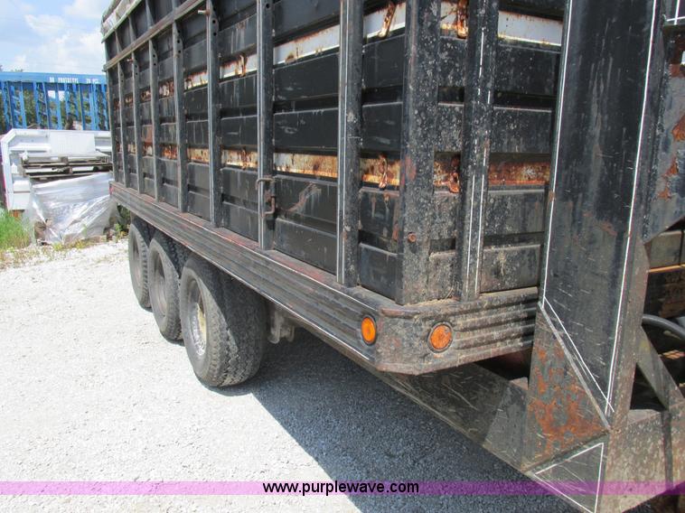 image for item H3254 1979 Gross Haul gooseneck dump trailer