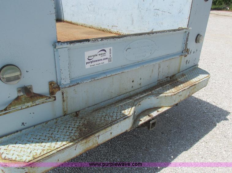 image for item H3255 1976 Ford F250 utility truck