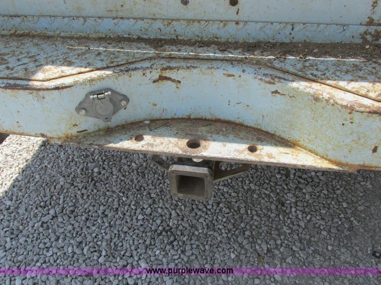 image for item H3255 1976 Ford F250 utility truck