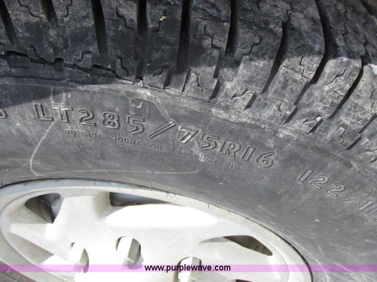 image for item H3255 1976 Ford F250 utility truck