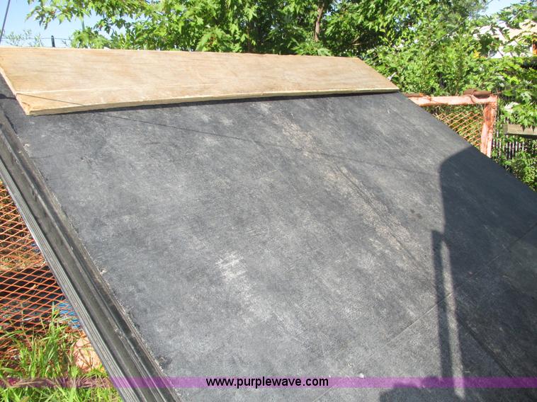 image for item H4535 2003 Great Lakes 7X16TA2S enclosed cargo trailer