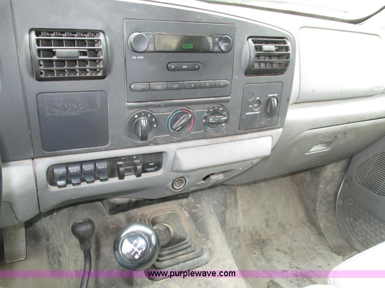 image for item H4594 2007 Ford F250 Super Duty XL SuperCab pickup