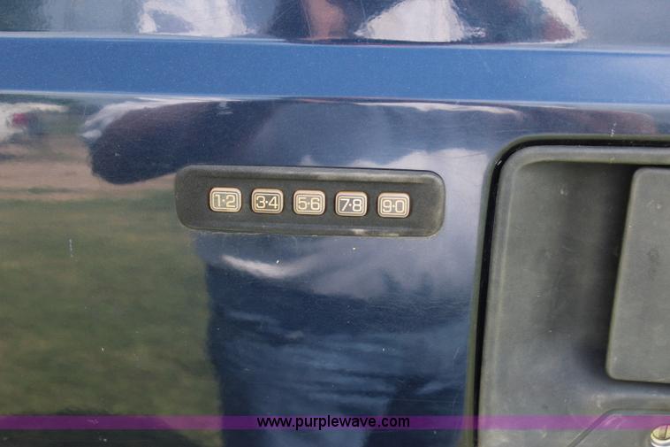 image for item I1636 2006 Ford F350 Super Duty XLT FX4 pickup truck