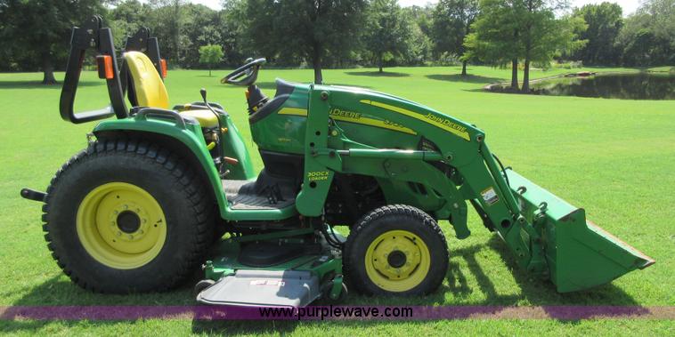 image for item I2022 2005 John Deere 3720 tractor