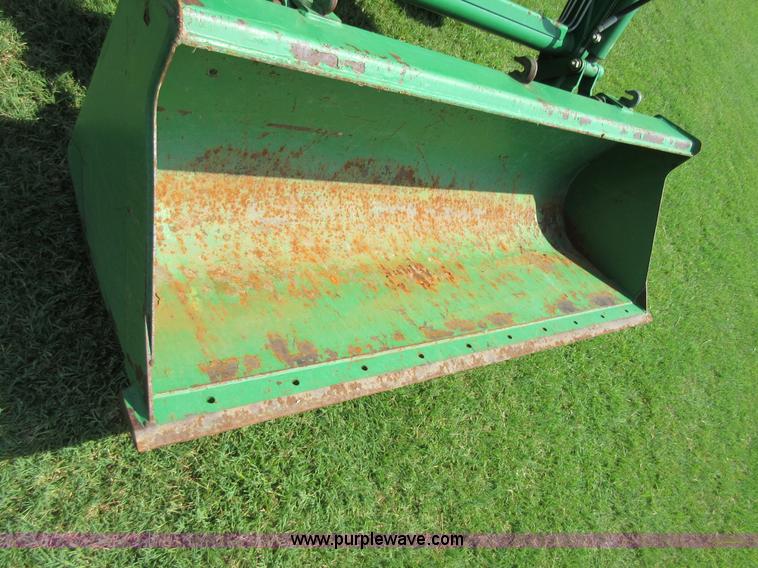 image for item I2022 2005 John Deere 3720 tractor