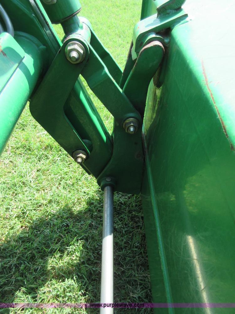 image for item I2022 2005 John Deere 3720 tractor