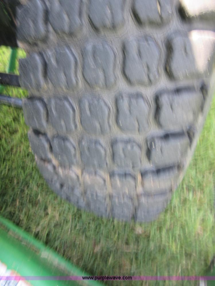 image for item I2022 2005 John Deere 3720 tractor