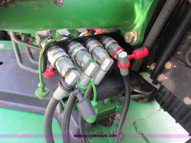 image for item I2022 2005 John Deere 3720 tractor