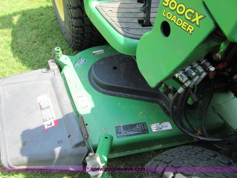 image for item I2022 2005 John Deere 3720 tractor