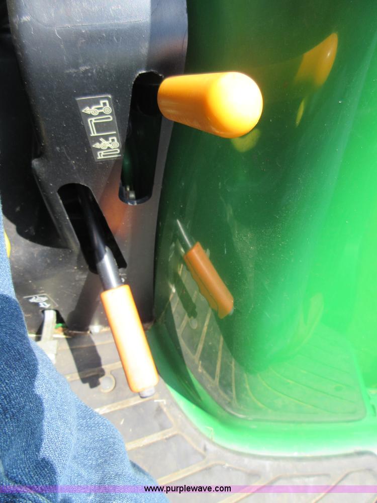 image for item I2022 2005 John Deere 3720 tractor