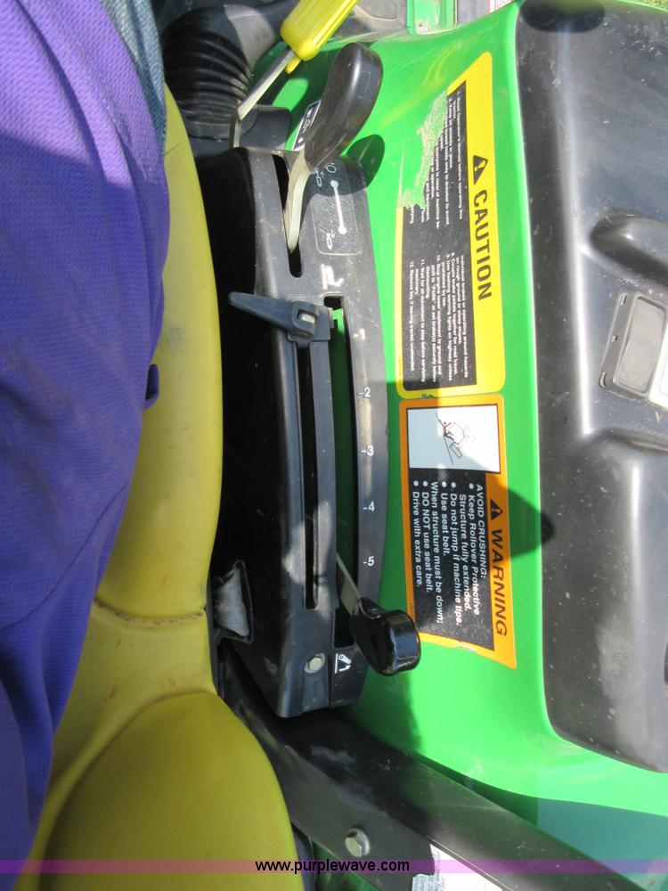 image for item I2022 2005 John Deere 3720 tractor